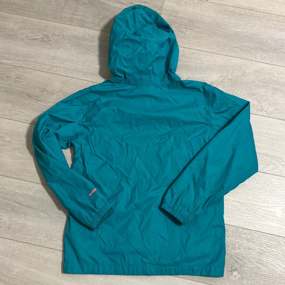 The North Face , Girls XL (18) , hyvent , lightweight rain jacket. - Picture 4 of 5